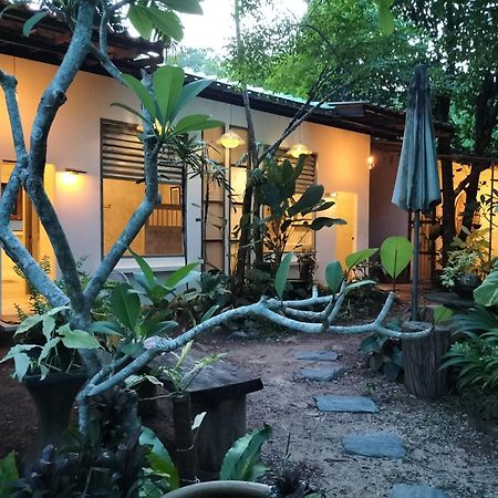 Baan Hotelier Resort Трат Екстер'єр фото