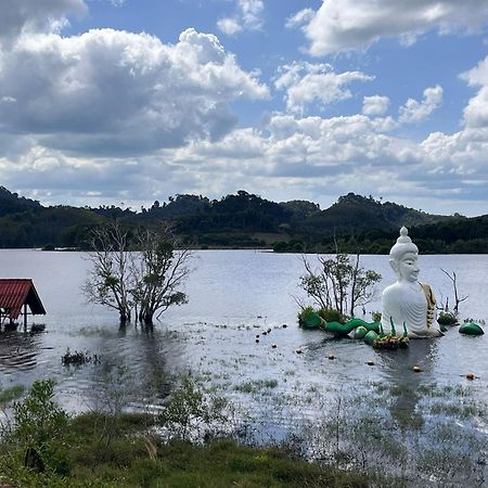 Baan Hotelier Resort Трат Екстер'єр фото